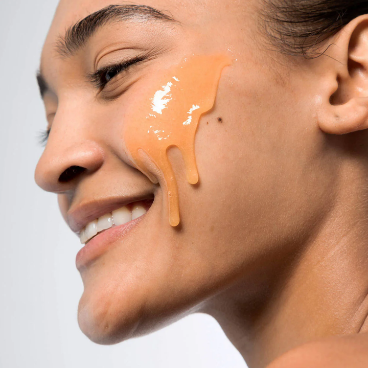 iS Clinical Warming Honey Cleanser